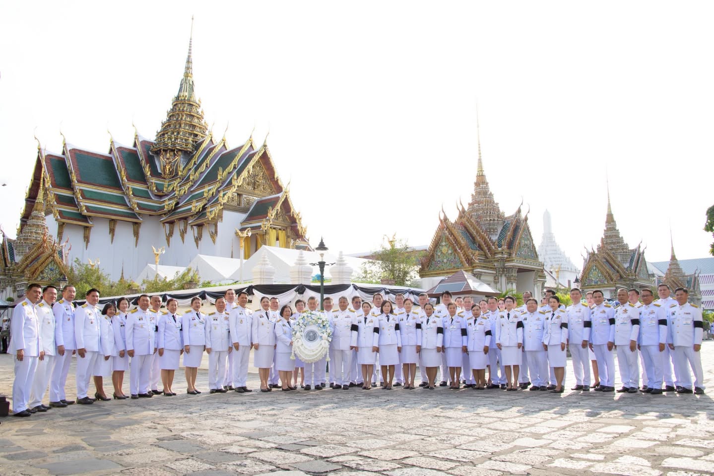 กรมชลฯ ร่วมวางพวงมาลาถวายราชสักการะ และเป็นเจ้าภาพพระพิธีธรรมสวดพระอภิธรรมพระบรมศพ สมเด็จพระนางเจ้าสิริกิติ์ พระบรมราชินีนาถ พระบรมราชชนนีพันปีหลวง ของกระทรวงเกษตรฯ