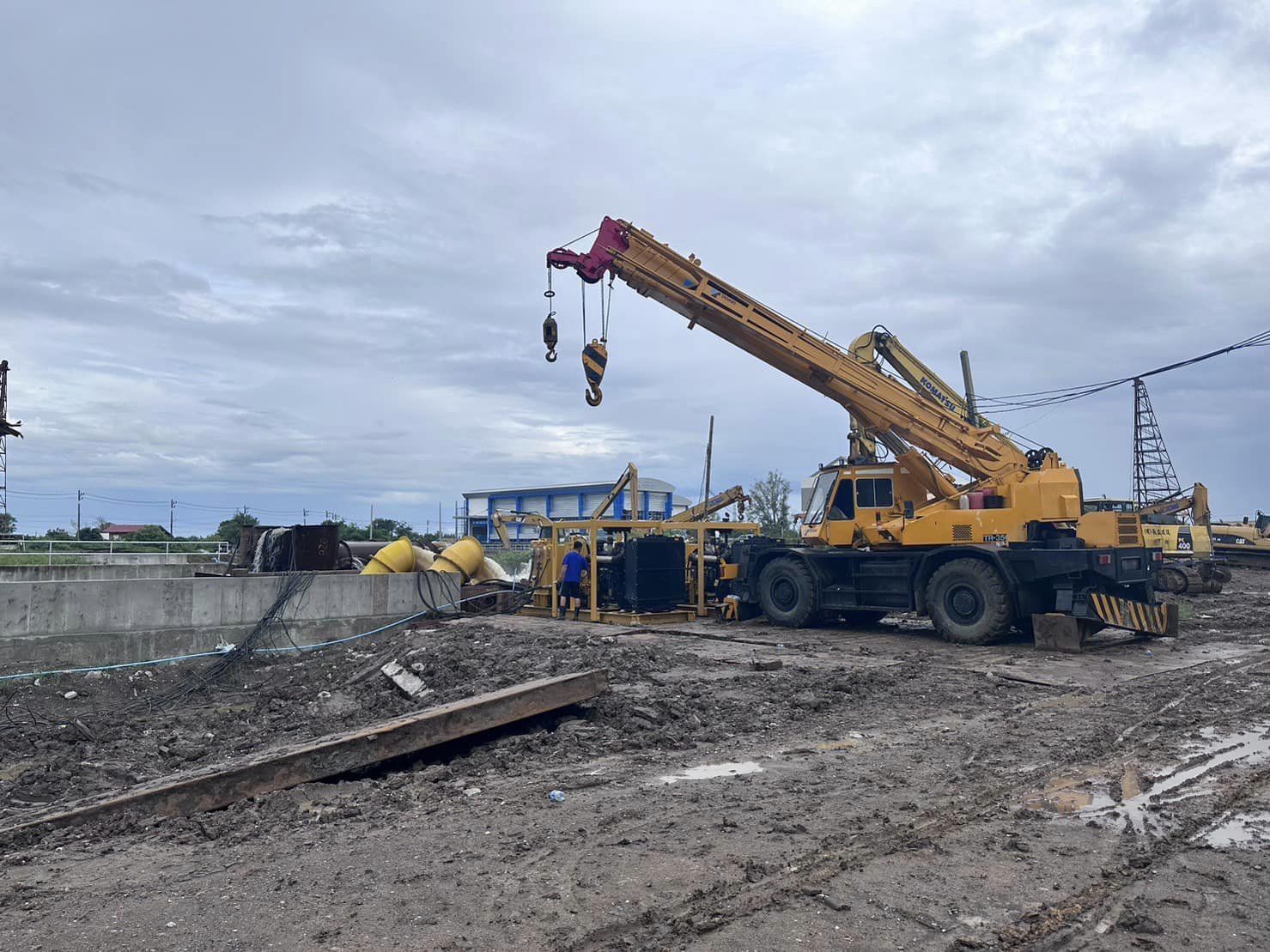 387773600 718372697004004 6786170078788224263 n