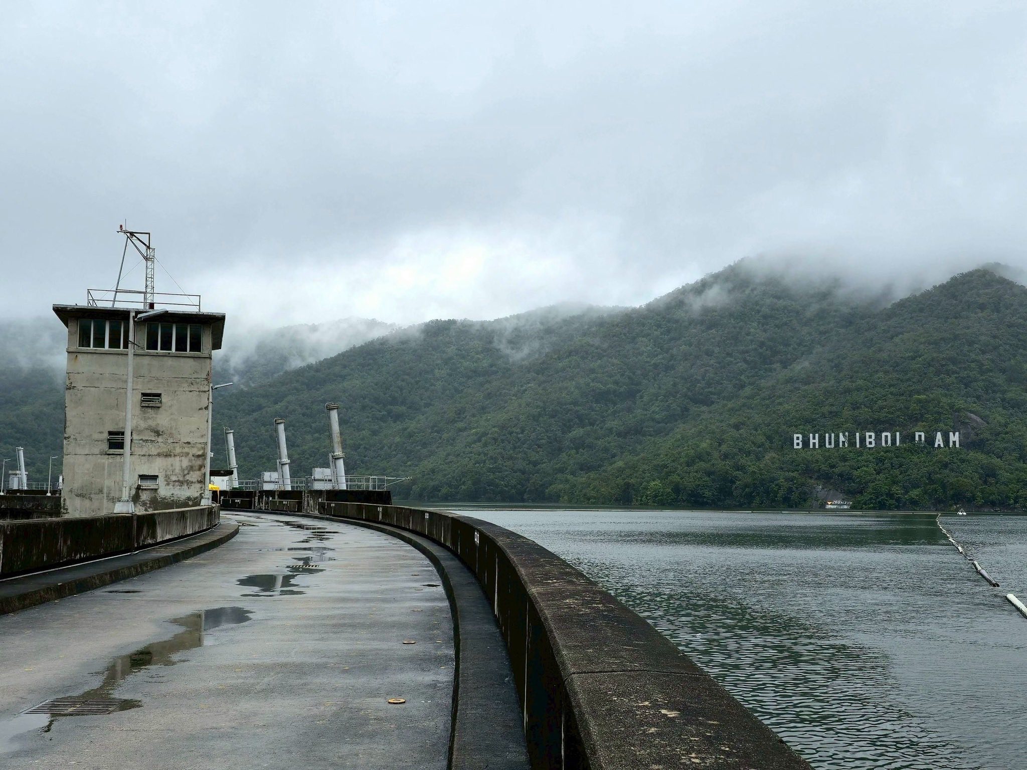 ฝนตกหนักหลายพื้นที่ ทำน้ำเหนือเพิ่มต่อเนื่อง ส่งผลน้ำเจ้าพระยาขยับขึ้นอีกระลอก