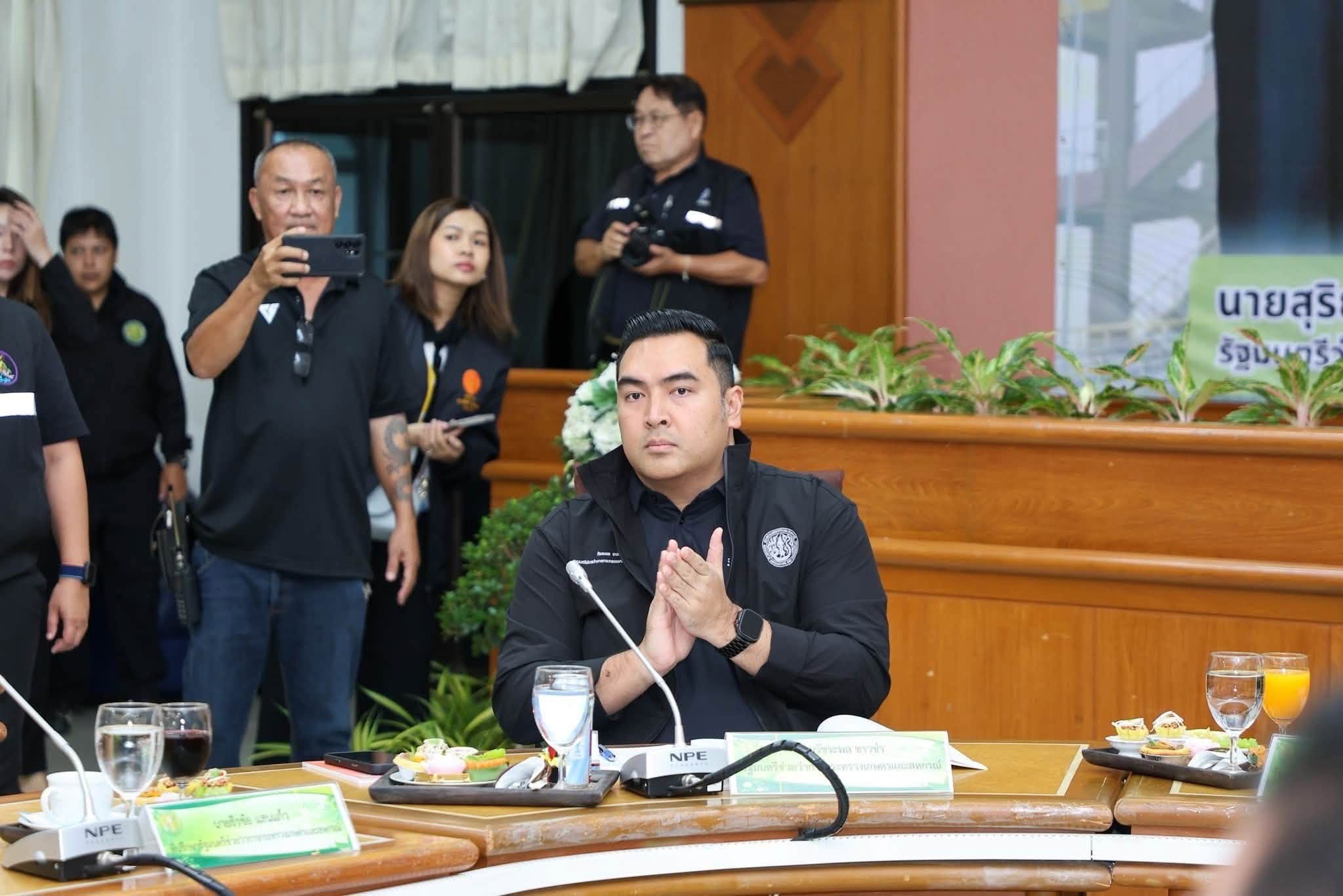 รัฐมนตรีว่าการกระทรวงเกษตรและสหกรณ์ และ รัฐมนตรีช่วยว่าการกระทรวงเกษตรและสหกรณ์ พร้อมคณะ ลงพื้นที่ตรวจราชการในพื้นที่จังหวัดเลย