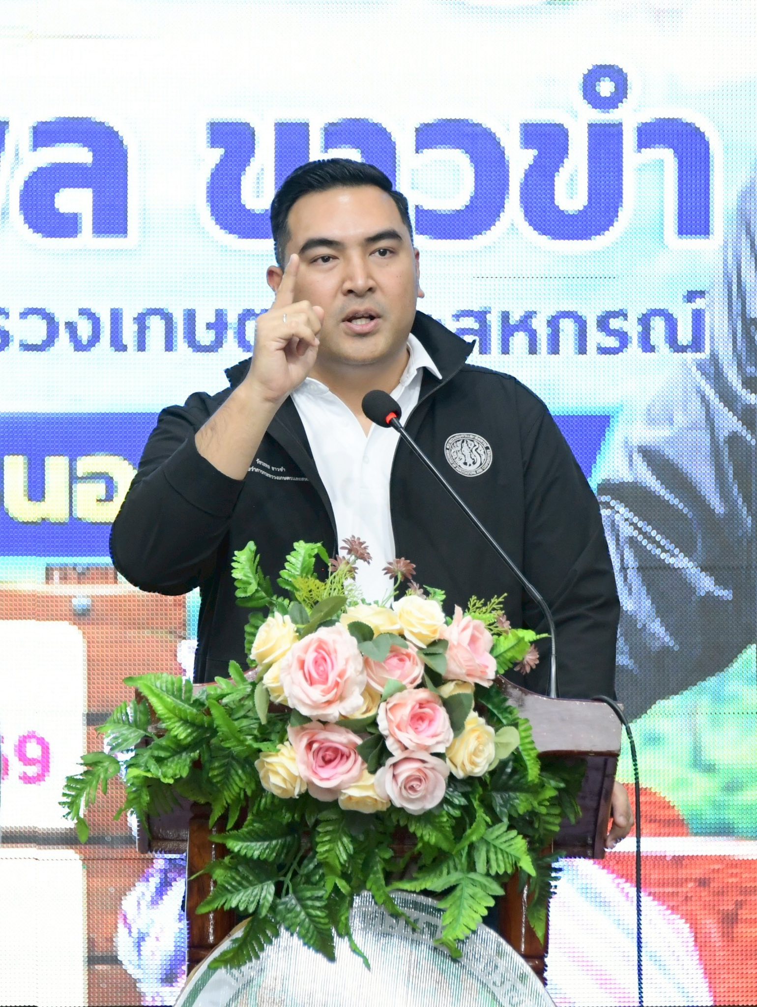 รมช.เกษตรฯ ลงพื้นที่หนองบัวลำภู ติดตามการขับเคลื่อนภาคเกษตร พร้อมผลักดันโครงการบริหารจัดการน้ำช่วยเหลือเกษตรกร